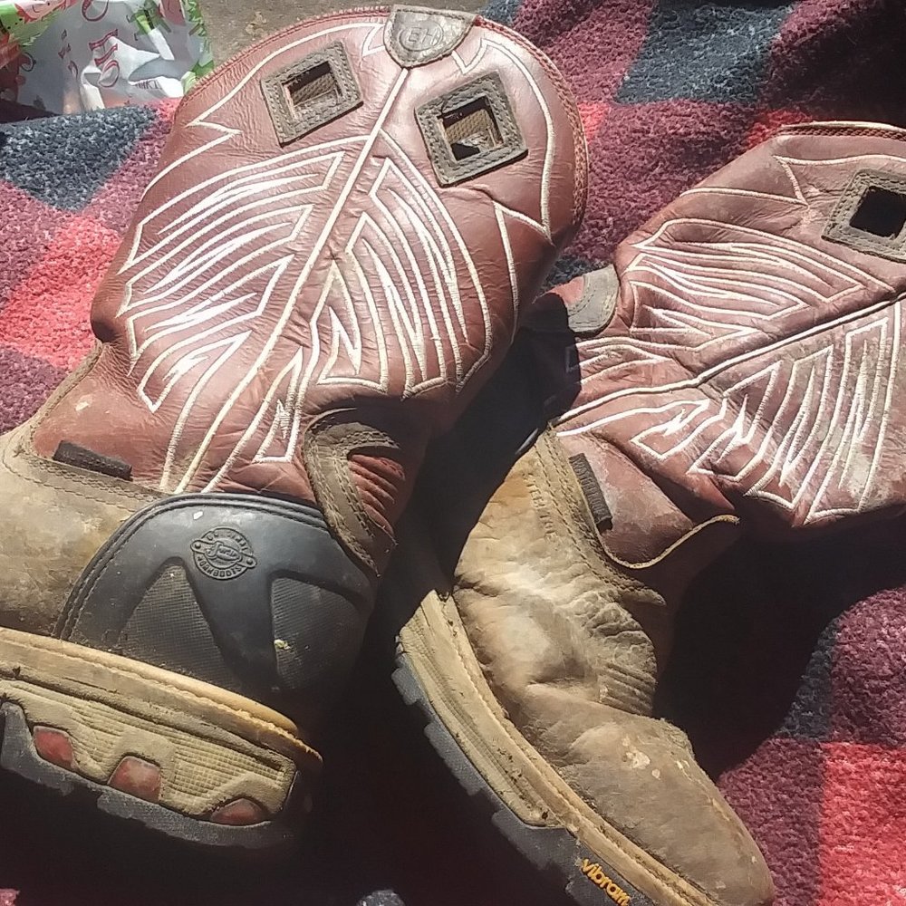 Vibram Waterproof Men's steel toe work boots Size 9